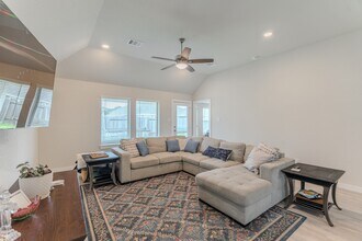 22035 Juniper Crossing Dr in Roman Forest, TX - Building Photo - Building Photo