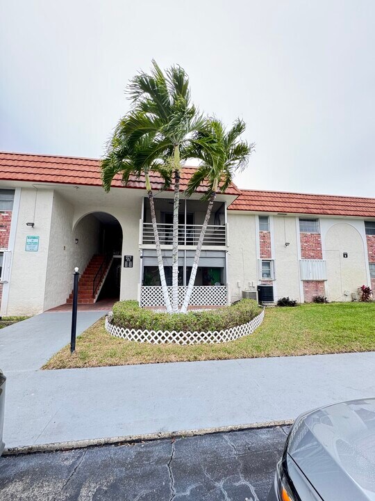 22715 SW 66th Ave, Unit 202 in Boca Raton, FL - Foto de edificio