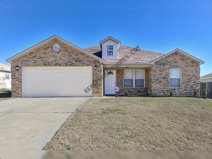 116 Meadow Dr in Beebe, AR - Building Photo