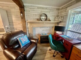 360 Co Rd 521 in Fairfield, TX - Building Photo