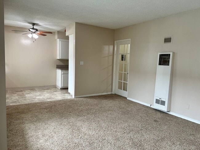 260 N Oak Ave, Unit 3