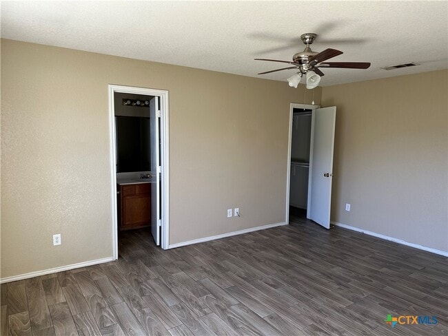 property at 3606 Lakecrest Dr
