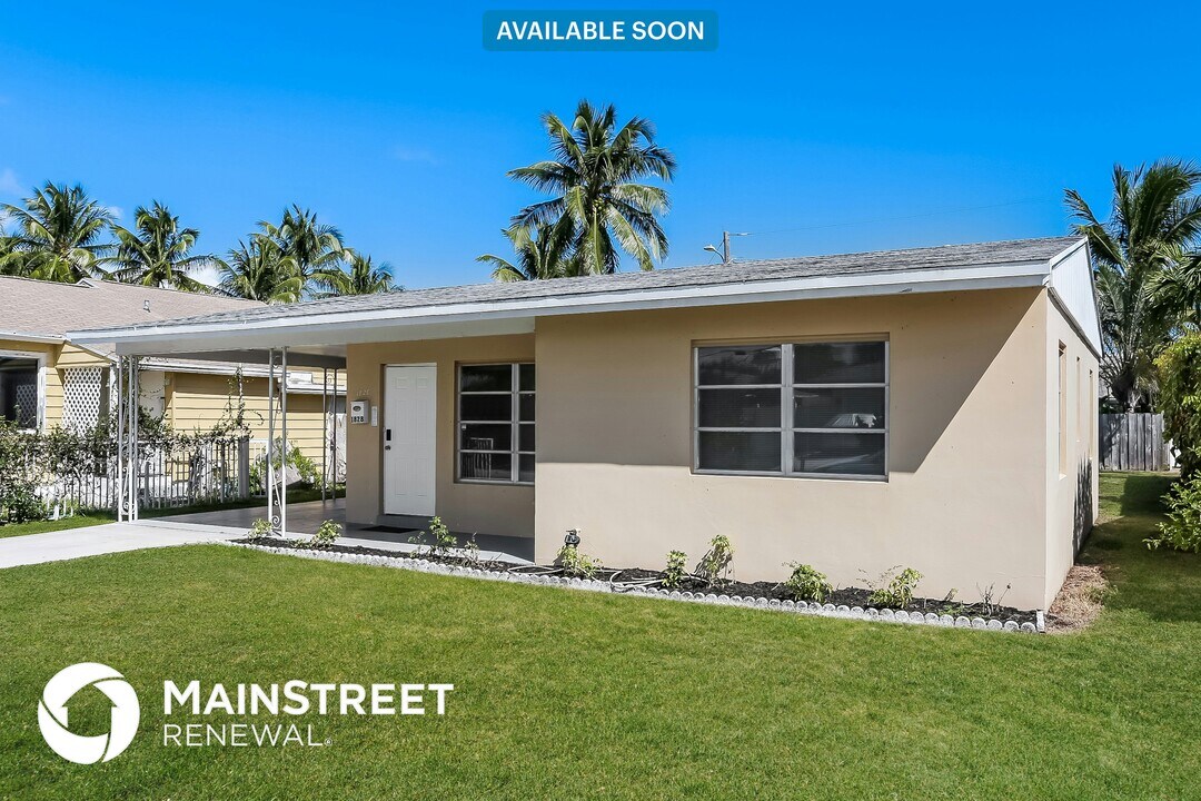1828 N J St in Lake Worth Beach, FL - Building Photo