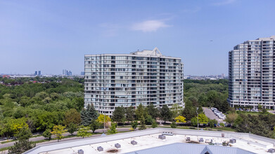 Rowntree Towers in Toronto, ON - Building Photo - Building Photo