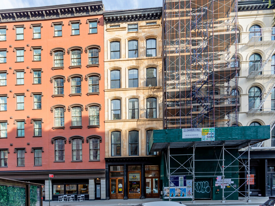 123 Chambers St in New York, NY - Building Photo