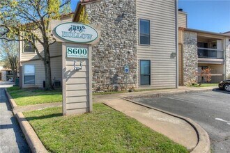 8600 Fathom Cir in Austin, TX - Building Photo - Building Photo