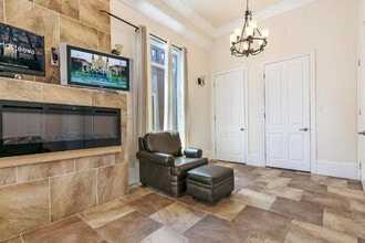 1818 Carondelet St in New Orleans, LA - Building Photo - Building Photo