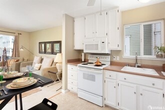 2250 24th St in San Francisco, CA - Building Photo - Building Photo