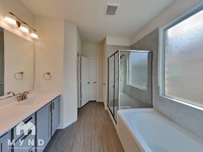 14880 Gilley Ln in Haslet, TX - Foto de edificio - Building Photo