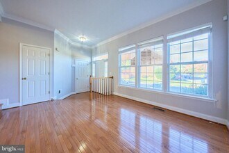 685 Springhouse Square SE in Leesburg, VA - Building Photo - Building Photo