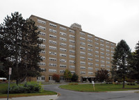 Stonequist Apartments in Saratoga Springs, NY - Foto de edificio - Building Photo