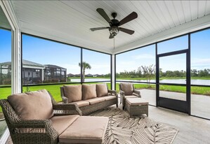 8570 Island Breeze Ave in Panama City Beach, FL - Building Photo