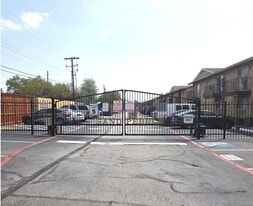 Sandpebble in Irving, TX - Building Photo