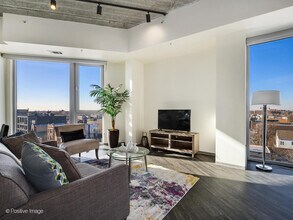 1912 N Milwaukee Ave in Chicago, IL - Building Photo - Building Photo