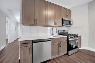 3040 W Medill Ave in Chicago, IL - Building Photo - Building Photo