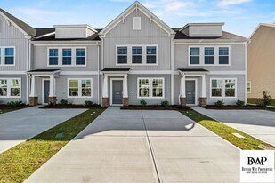 1050 Astoria Dr in Columbia, SC - Building Photo