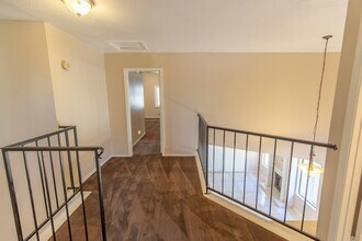10032 W Roma Ave in Phoenix, AZ - Building Photo - Building Photo