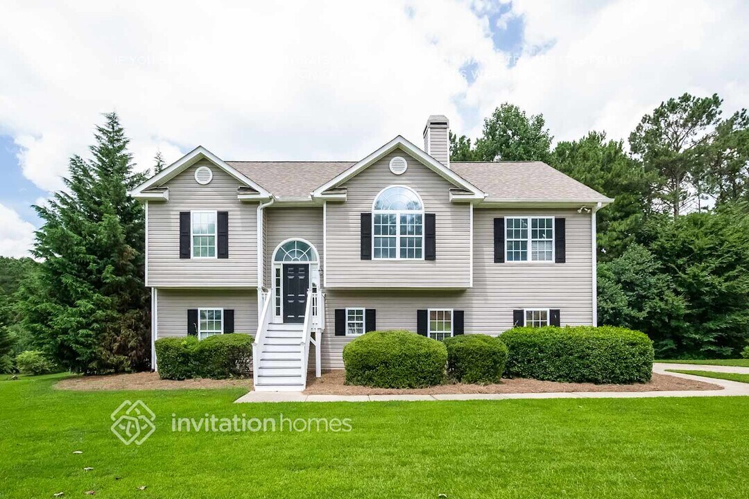 3853 Autumn View Cir in Acworth, GA - Building Photo