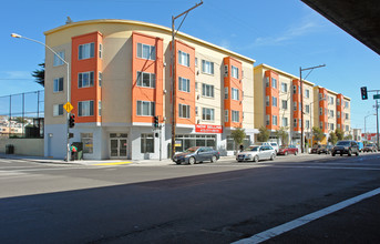Silver Park Apartments in San Francisco, CA - Foto de edificio - Building Photo