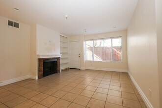 139 Avenida Miramar-Unit -A in San Clemente, CA - Building Photo - Building Photo