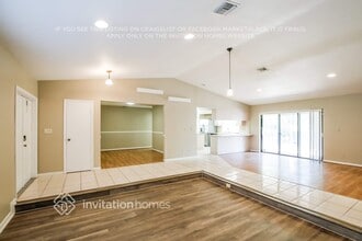 10902 NW 19th St in Coral Springs, FL - Foto de edificio - Building Photo