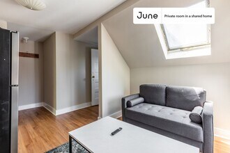 Room in Shared 9 bed/2 bath home, Unit F in Boston, MA - Foto de edificio - Building Photo
