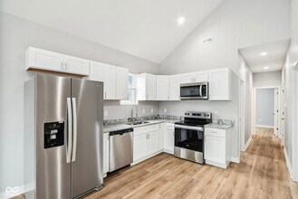 1724 E Brookside Ave in Indianapolis, IN - Building Photo - Building Photo