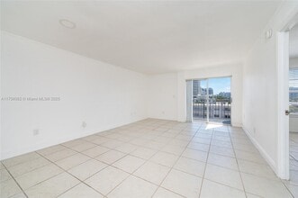 6545 Indian Creek Dr in Miami Beach, FL - Building Photo - Building Photo