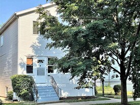 1102 Lathrop Ave in Forest Park, IL - Building Photo