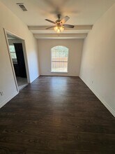 21622 Boggy Ford Rd in Lago Vista, TX - Building Photo - Building Photo