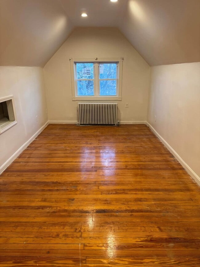 135 W 22nd St in Bayonne, NJ - Building Photo - Building Photo