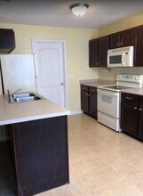 2770 N Whitfield Rd in Clarksville, TN - Building Photo - Building Photo