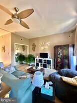 1936 N 7th St in Philadelphia, PA - Building Photo