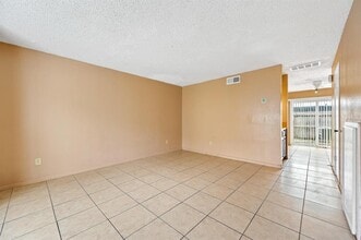 11685 Alief Clodine Rd in Houston, TX - Building Photo - Building Photo