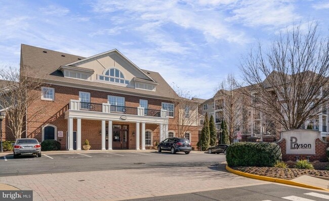 12956 Centre Park Cir in Herndon, VA - Building Photo - Building Photo