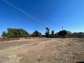 Hidden Oaks in Sacramento, CA - Building Photo - Building Photo