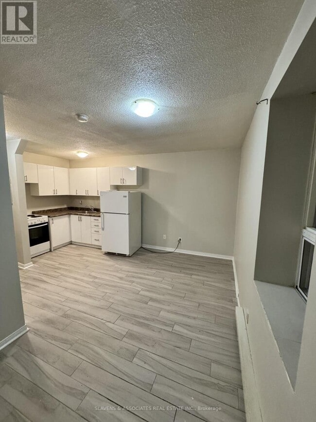 property at 45 King Ave E