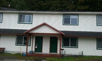 707 Grant St, Unit 1 in Ketchikan, AK - Building Photo