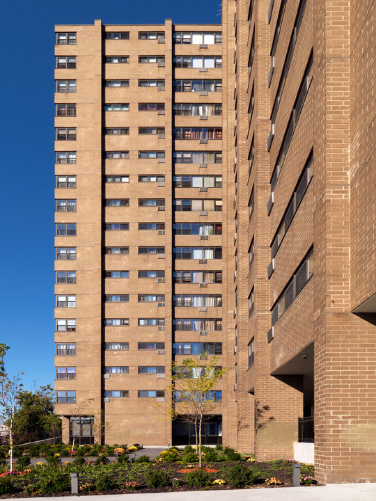 Dorado Apartments in Yonkers, NY - Building Photo