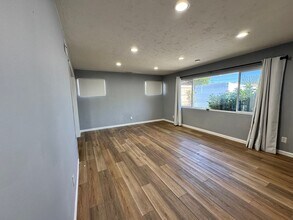 1407 La Corta Cir in Lemon Grove, CA - Building Photo - Building Photo