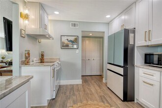 4780 Gulf of Mexico Dr in Longboat Key, FL - Building Photo - Building Photo