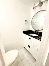 1100 W 35th St in Hialeah, FL - Building Photo - Building Photo