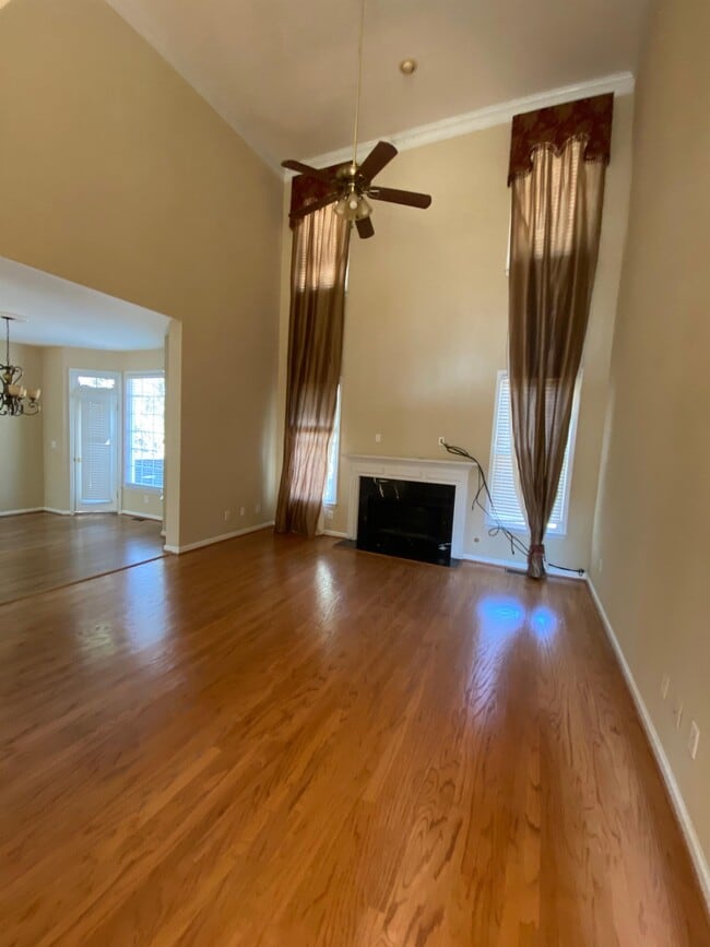 137 Towne Park Dr in Lawrenceville, GA - Building Photo - Building Photo