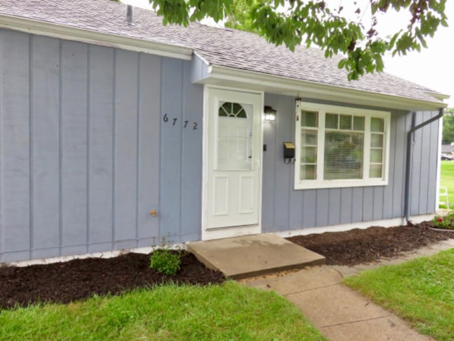 6772 Lafayette Ave in Omaha, NE - Building Photo - Building Photo