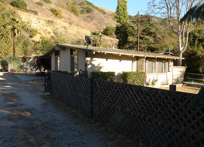 8928-8934 Nye Rd in Ventura, CA - Foto de edificio - Building Photo