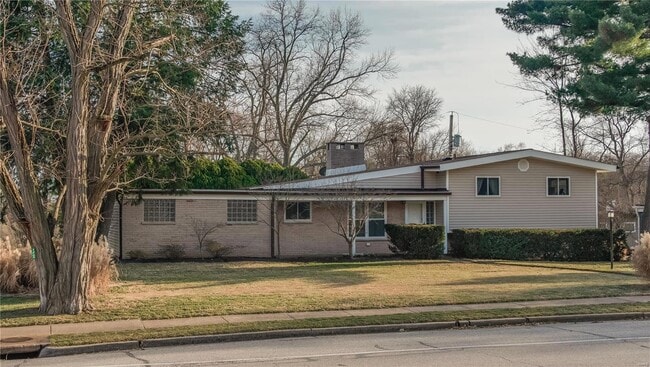 property at 9030 Old Bonhomme Rd