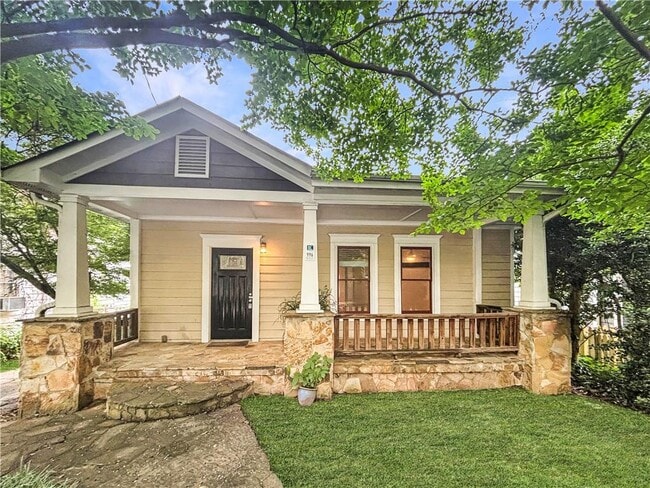 property at 996 Rice St NW