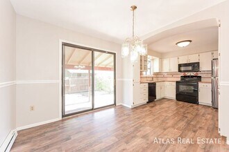 3828 S Ouray Way in Aurora, CO - Building Photo - Building Photo