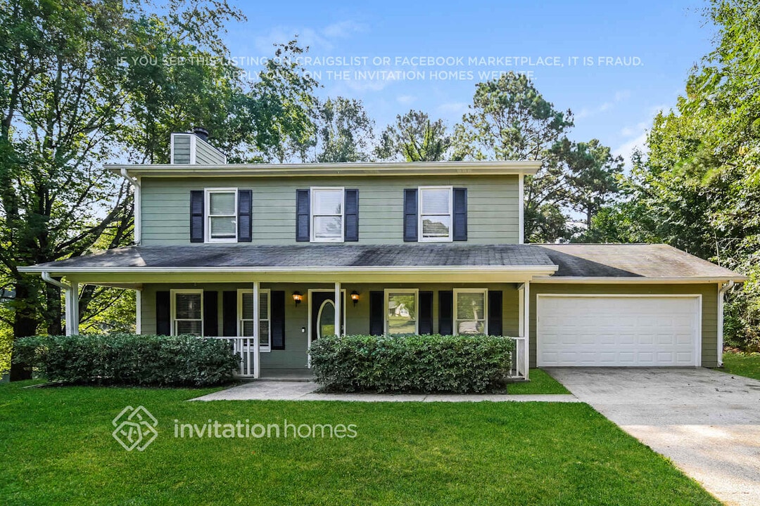 50 Thomas Way in Newnan, GA - Building Photo