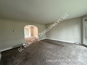 4311 IL-176 in Crystal Lake, IL - Building Photo - Building Photo